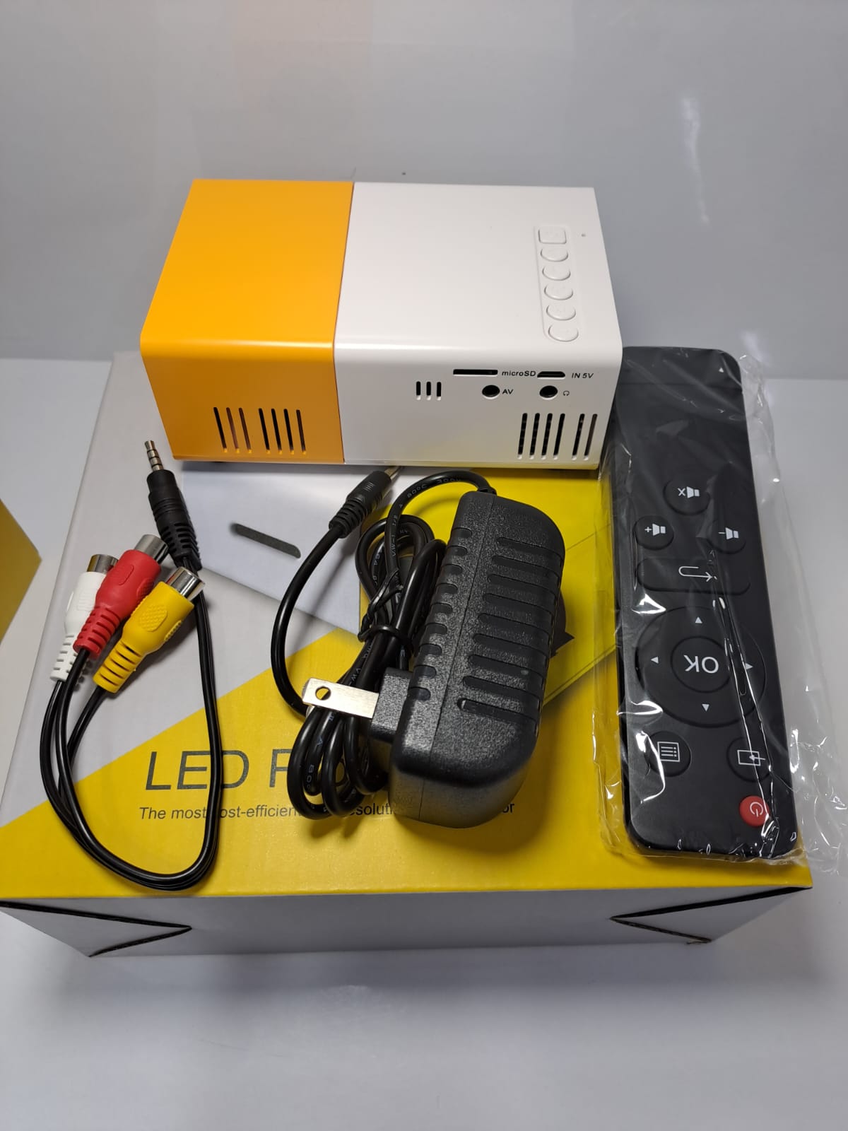 Mini Proyector Led Video - YG300